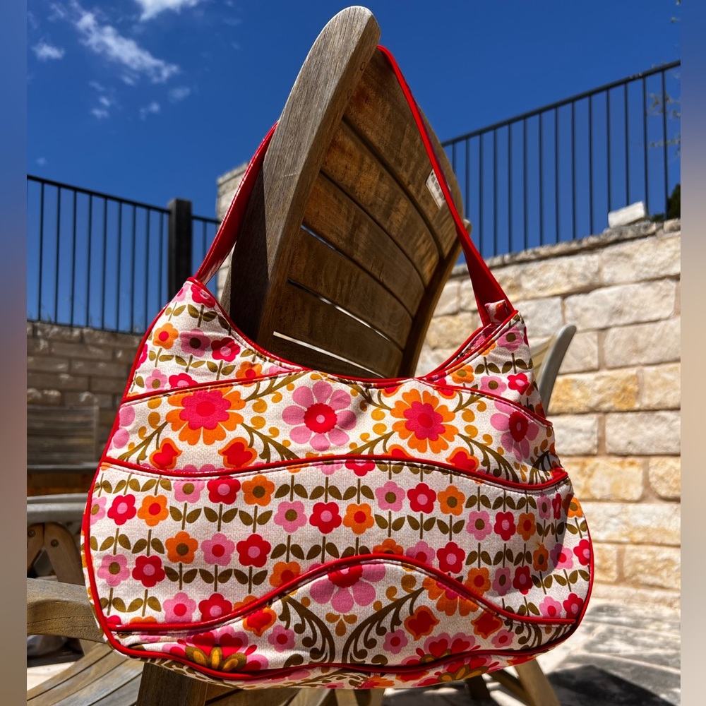 Vera Bradley Medium Handbag Folkloric pattern SHOULDER Bag Purse 15"w 11…